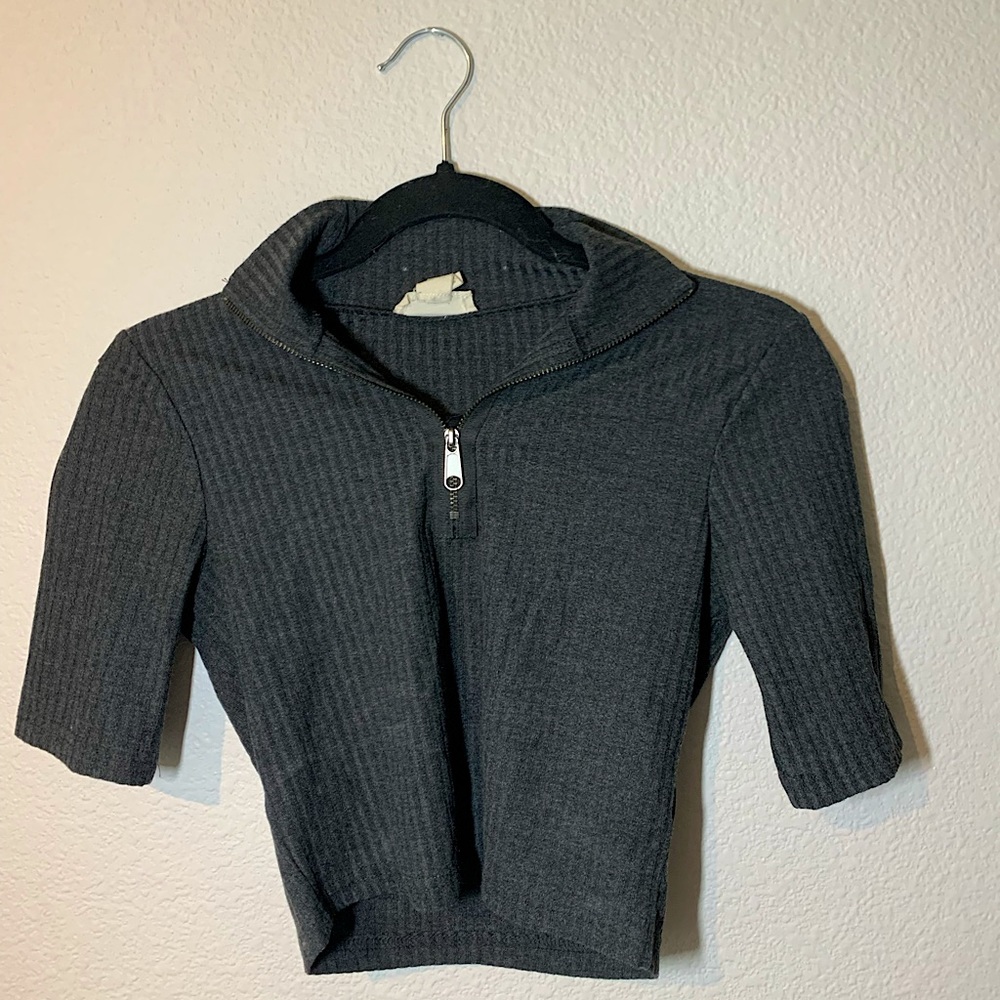 Silence + Noise grey cropped t-shirt with zipper.